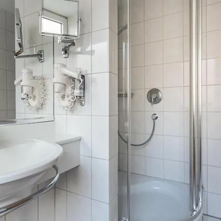 Garner Hotel Hamburg - Wandsbek Marktplatz Экстерьер фото