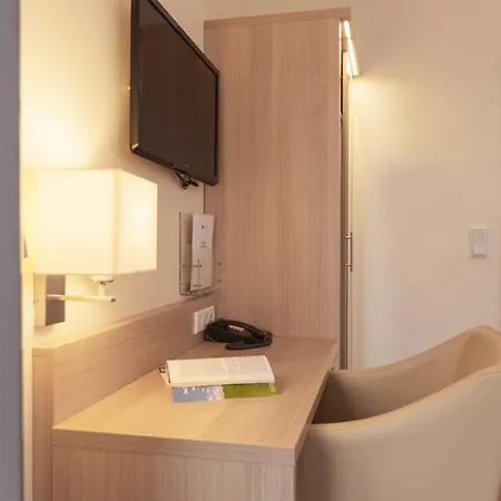 Garner Hotel Hamburg - Wandsbek Marktplatz Экстерьер фото