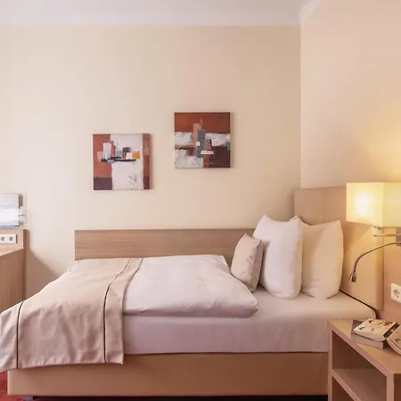 Garner Hotel Hamburg - Wandsbek Marktplatz Экстерьер фото